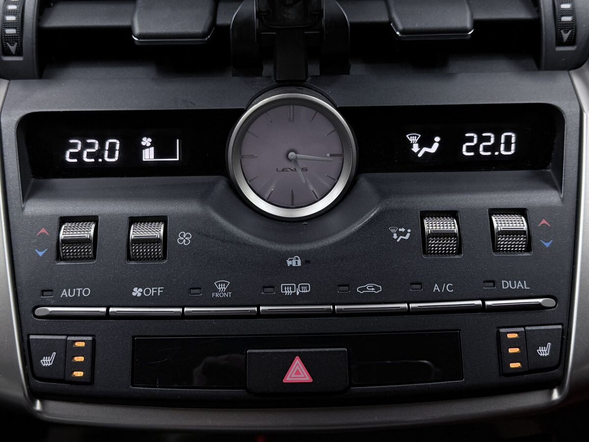 Lexus NX200 2021 - фото автомобиля