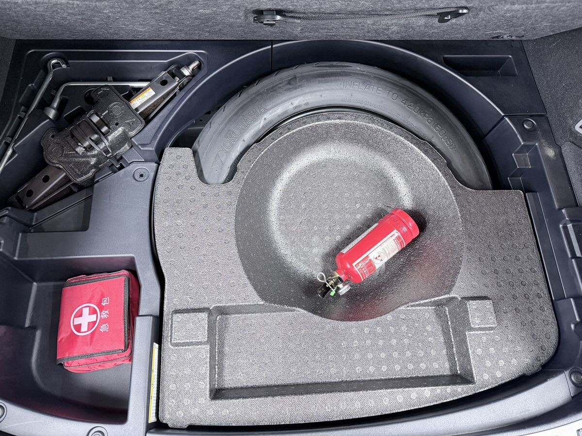 Lexus NX200 2021 - фото автомобиля