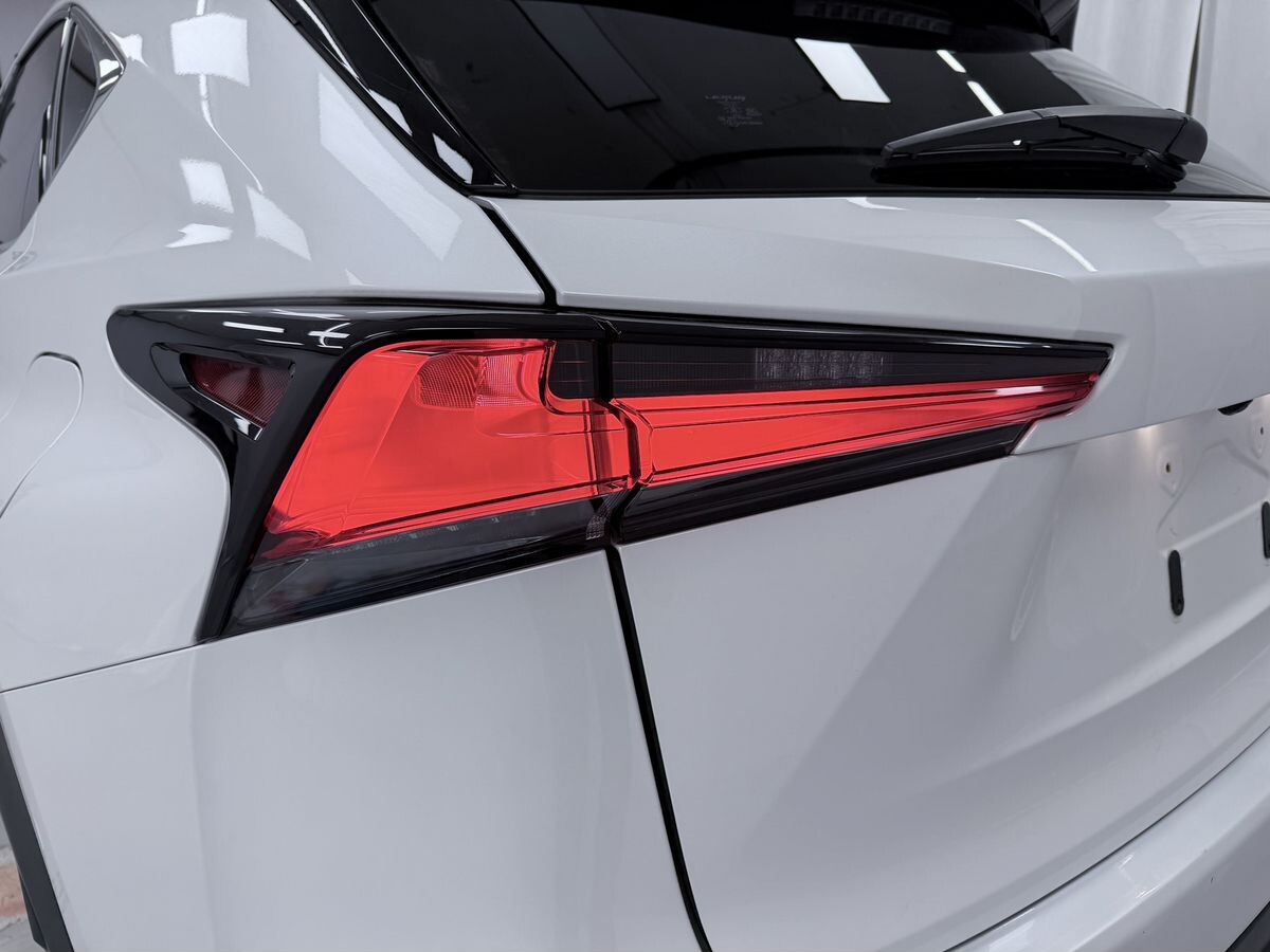 Lexus NX200 2021 - фото автомобиля