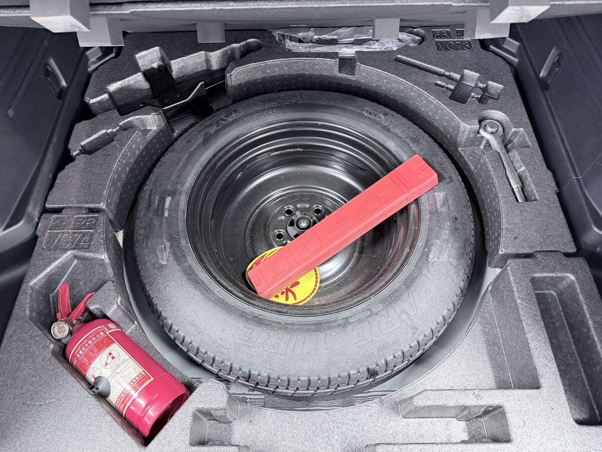 Mazda CX-50 2023 - фото автомобиля