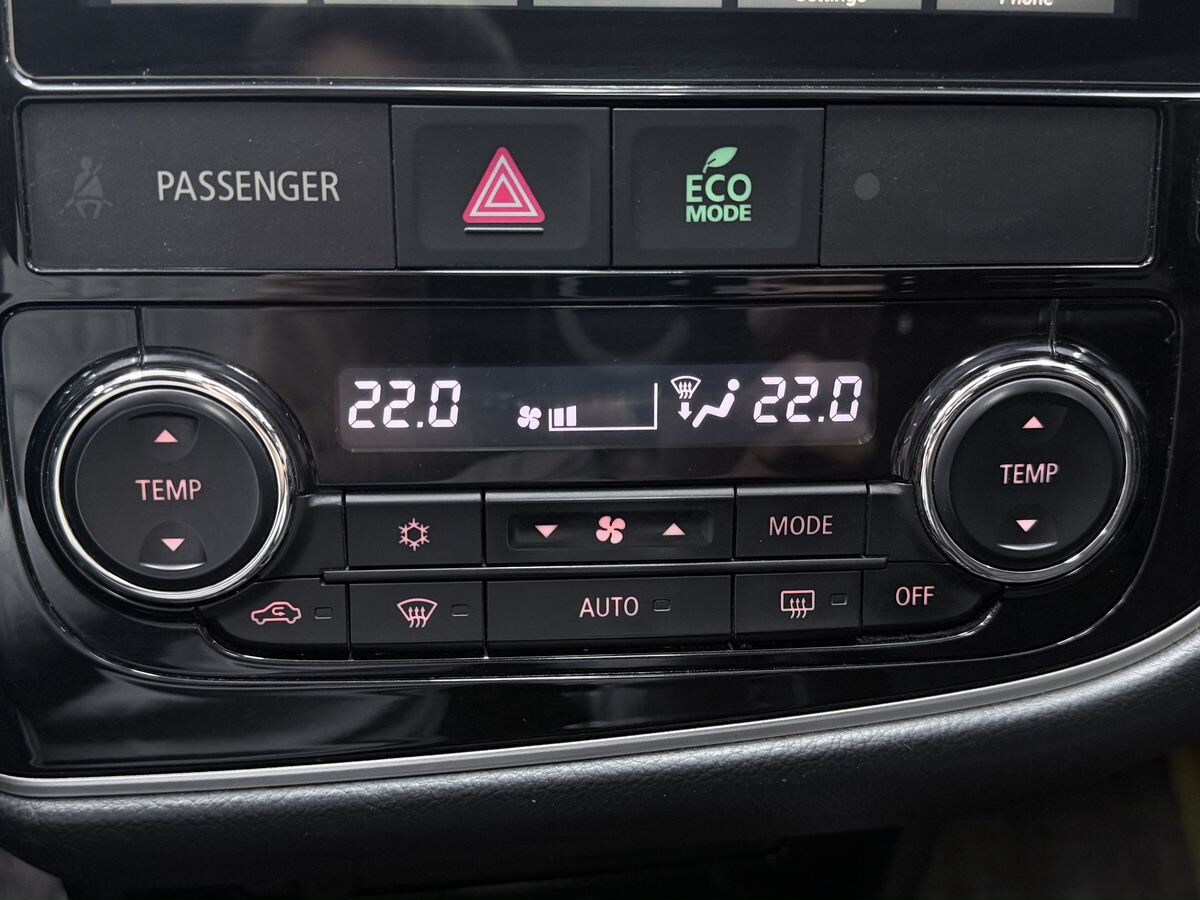 Mitsubishi Outlander 2021 - фото автомобиля