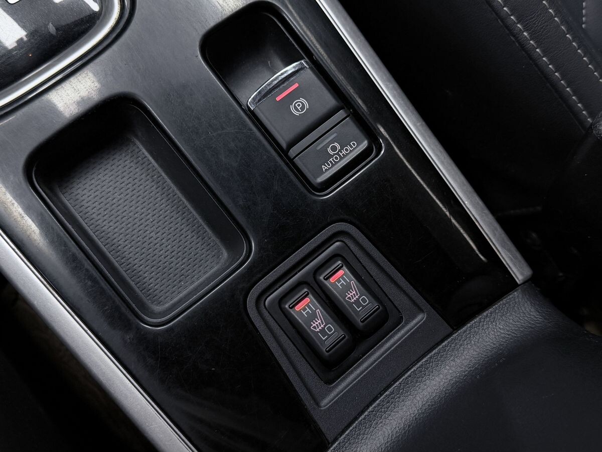 Mitsubishi Outlander 2021 - фото автомобиля