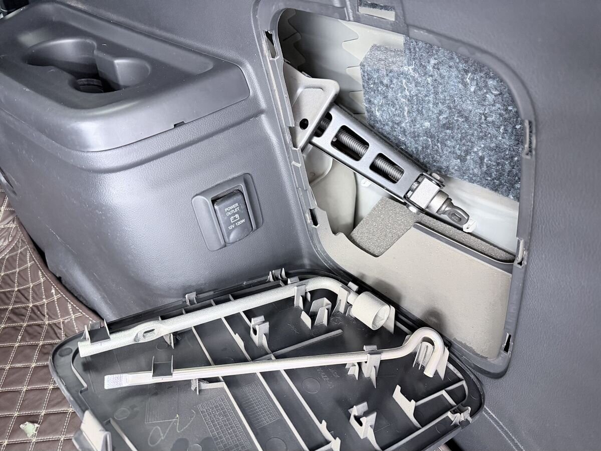 Mitsubishi Outlander 2021 - фото автомобиля