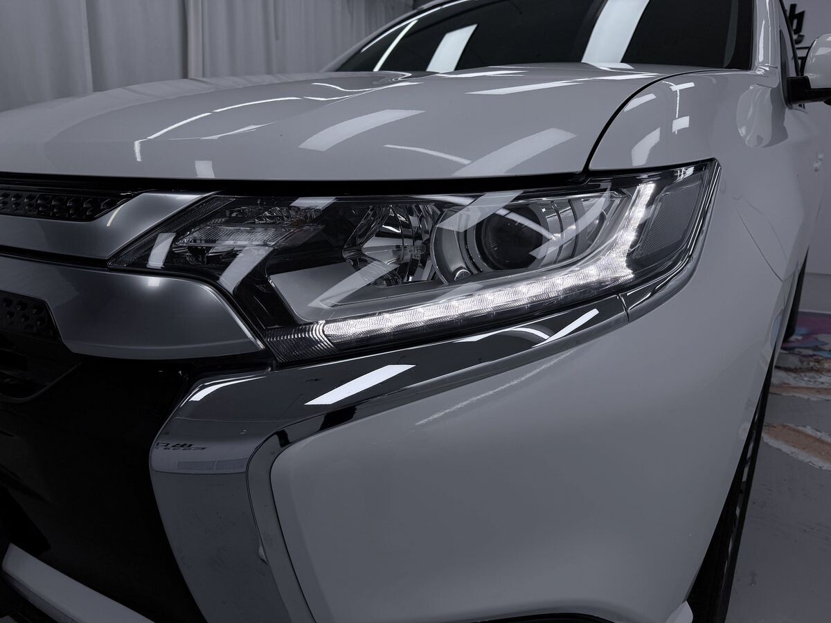 Mitsubishi Outlander 2021 - фото автомобиля