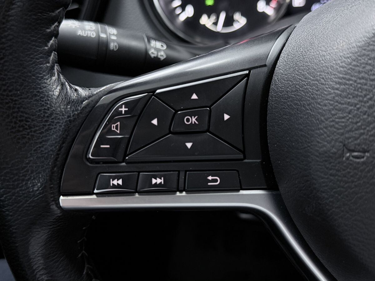 Nissan X-Trail 2022 - фото автомобиля