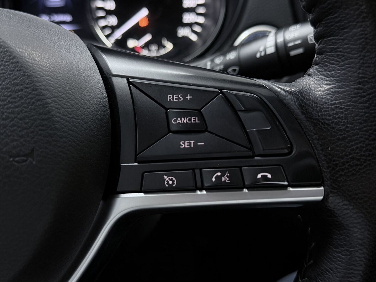 Nissan X-Trail 2022 - фото автомобиля