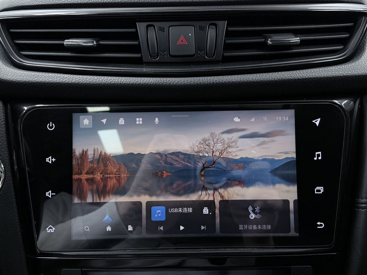 Nissan X-Trail 2022 - фото автомобиля