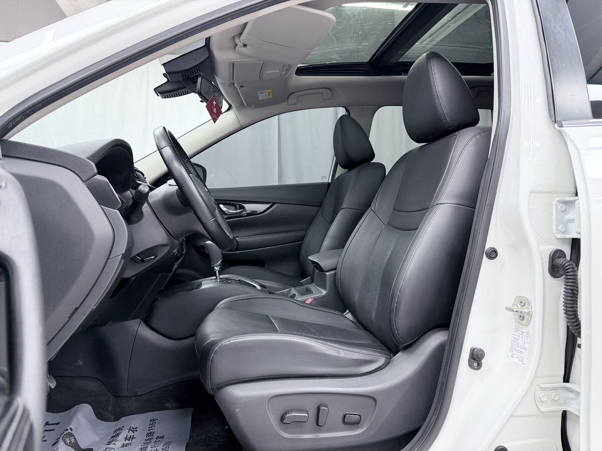 Nissan X-Trail 2022 - фото автомобиля