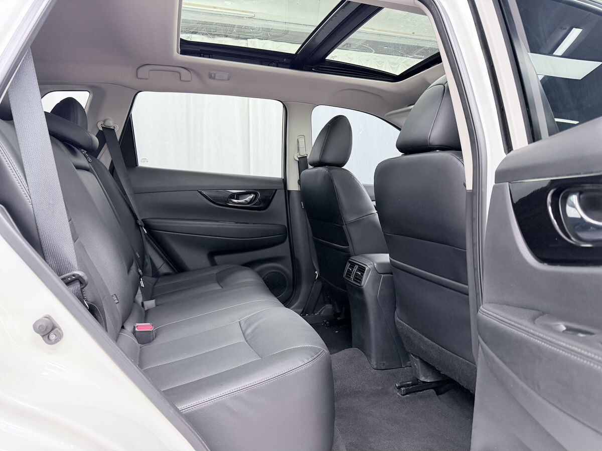 Nissan X-Trail 2022 - фото автомобиля