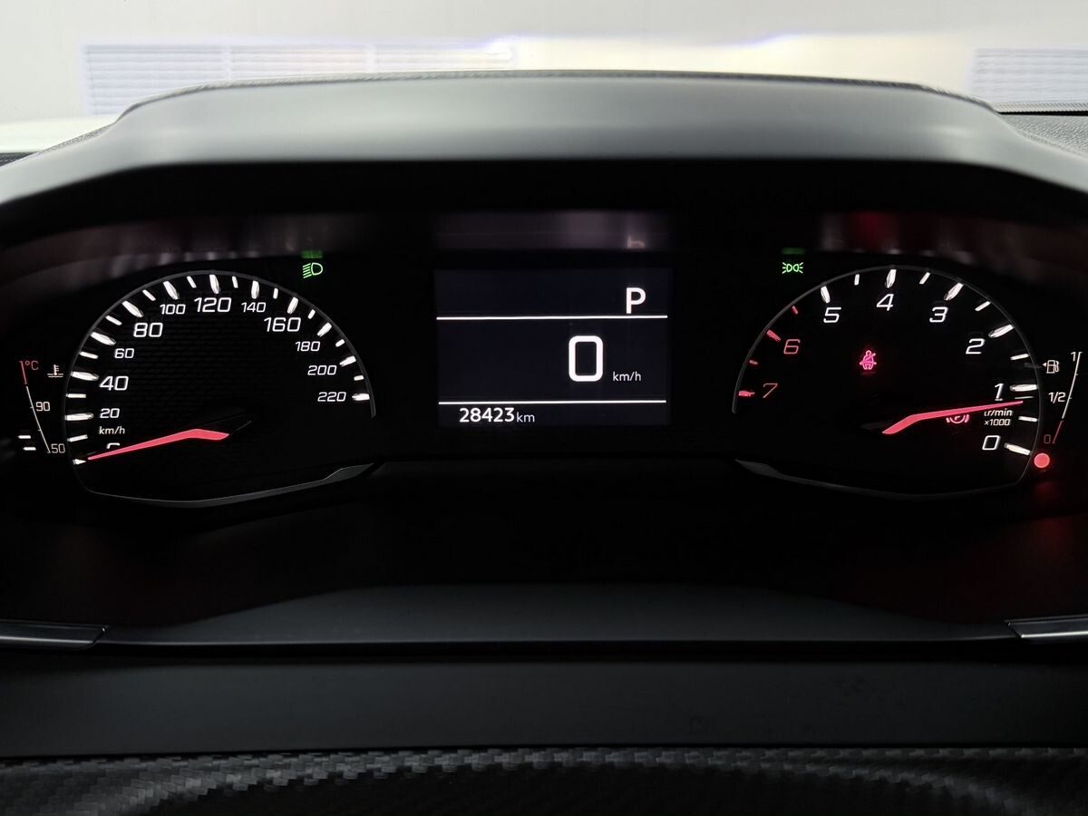 Peugeot 2008 2022 - фото автомобиля