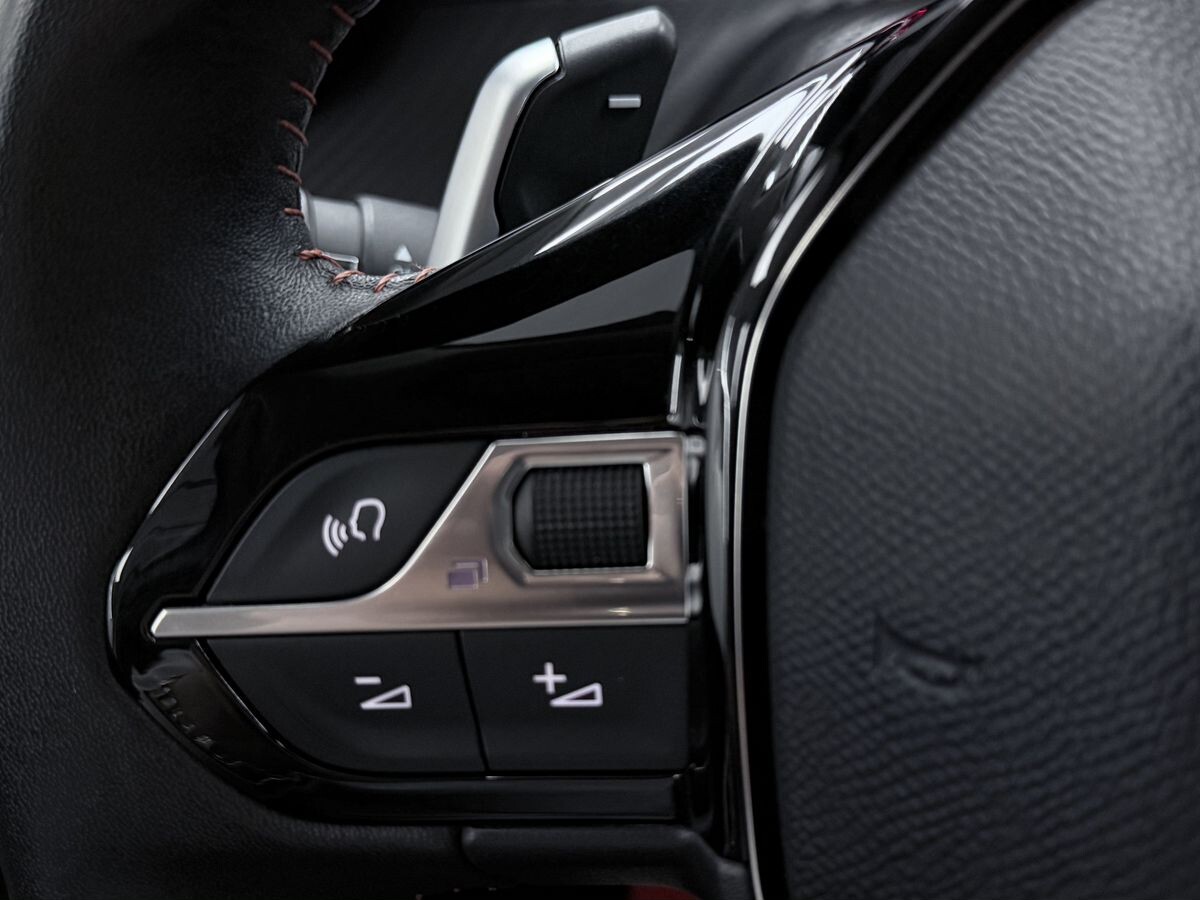 Peugeot 2008 2022 - фото автомобиля