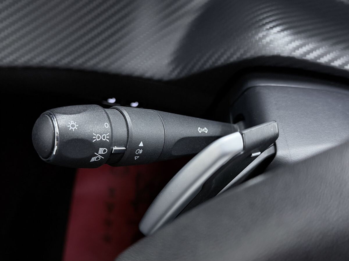 Peugeot 2008 2022 - фото автомобиля