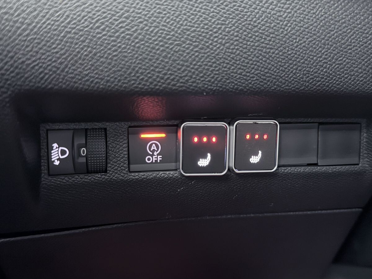 Peugeot 2008 2022 - фото автомобиля