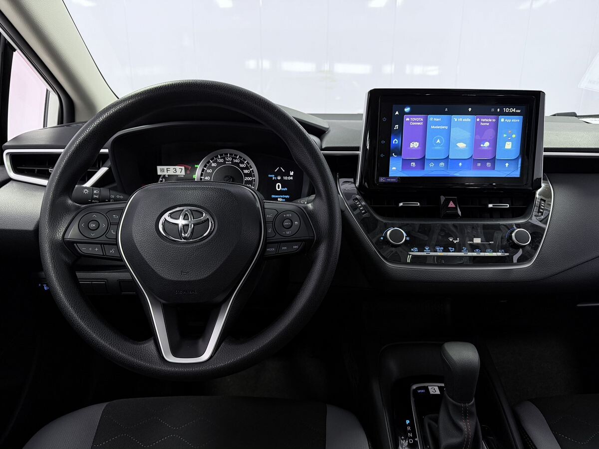 Toyota Corolla 2023 - фото автомобиля
