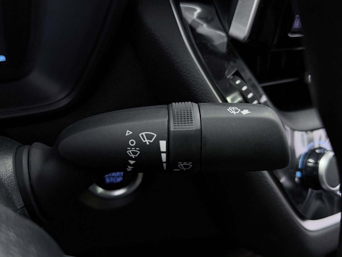 Toyota Corolla 2023 - фото автомобиля