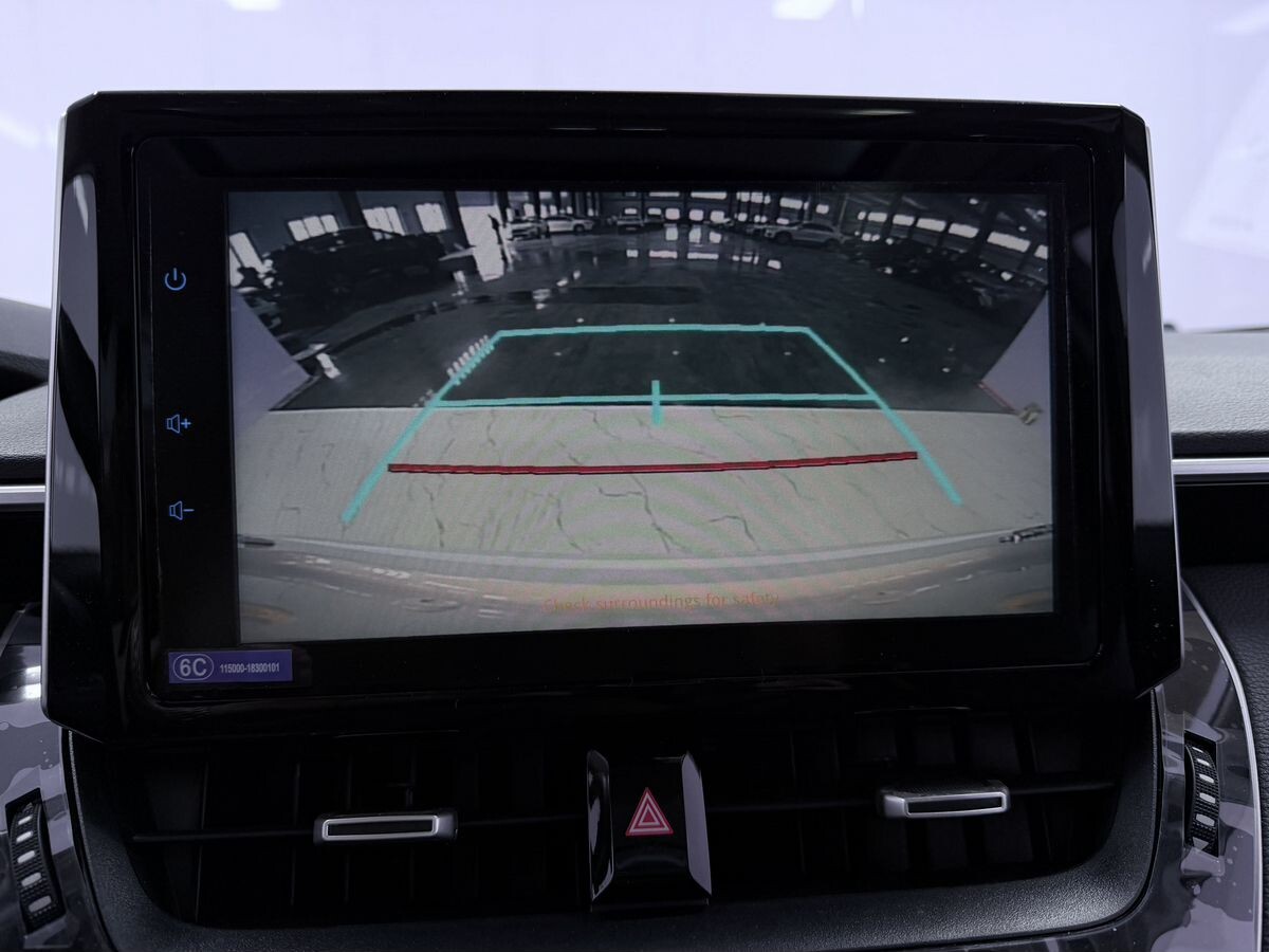 Toyota Corolla 2023 - фото автомобиля