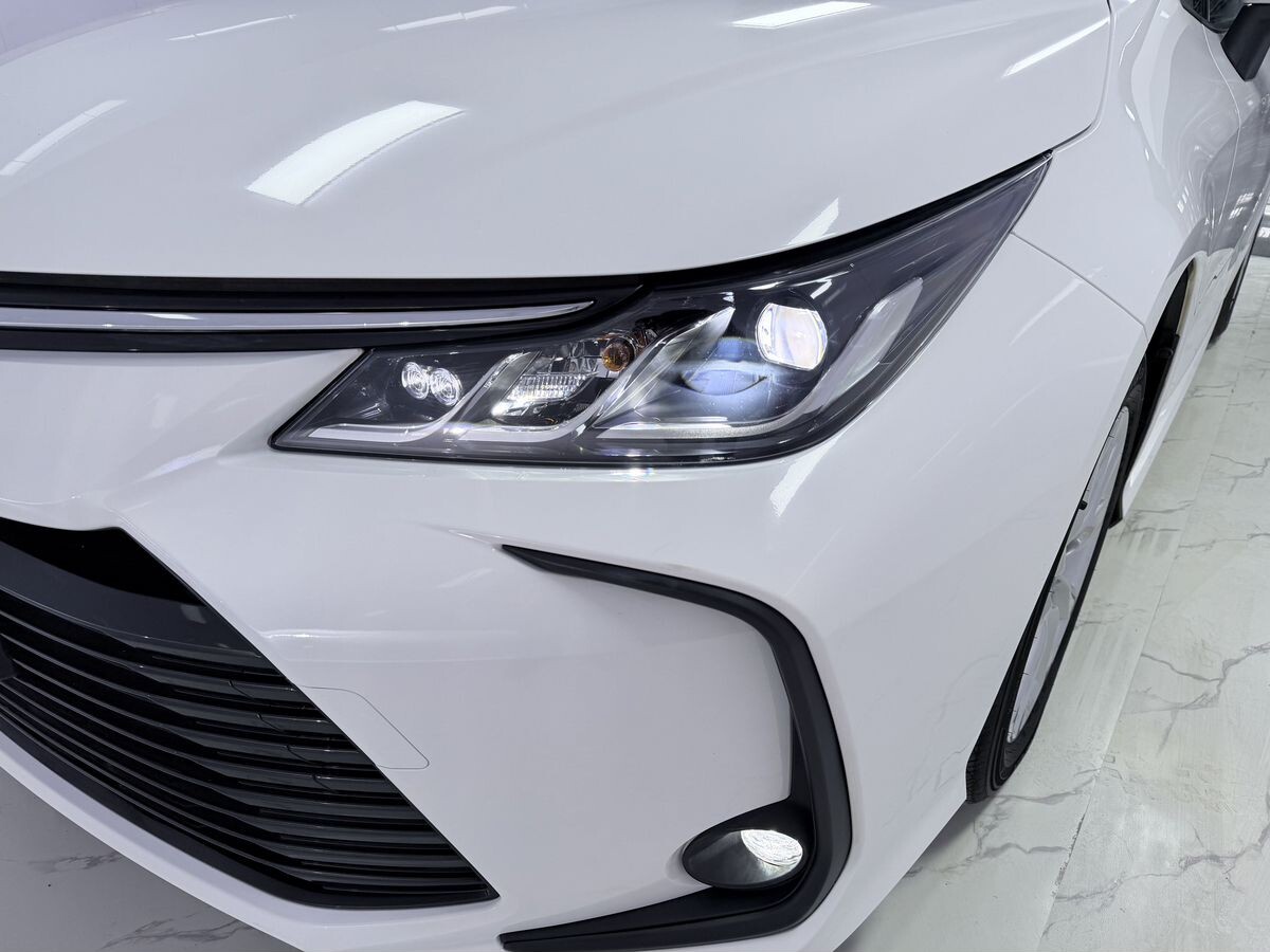 Toyota Corolla 2023 - фото автомобиля