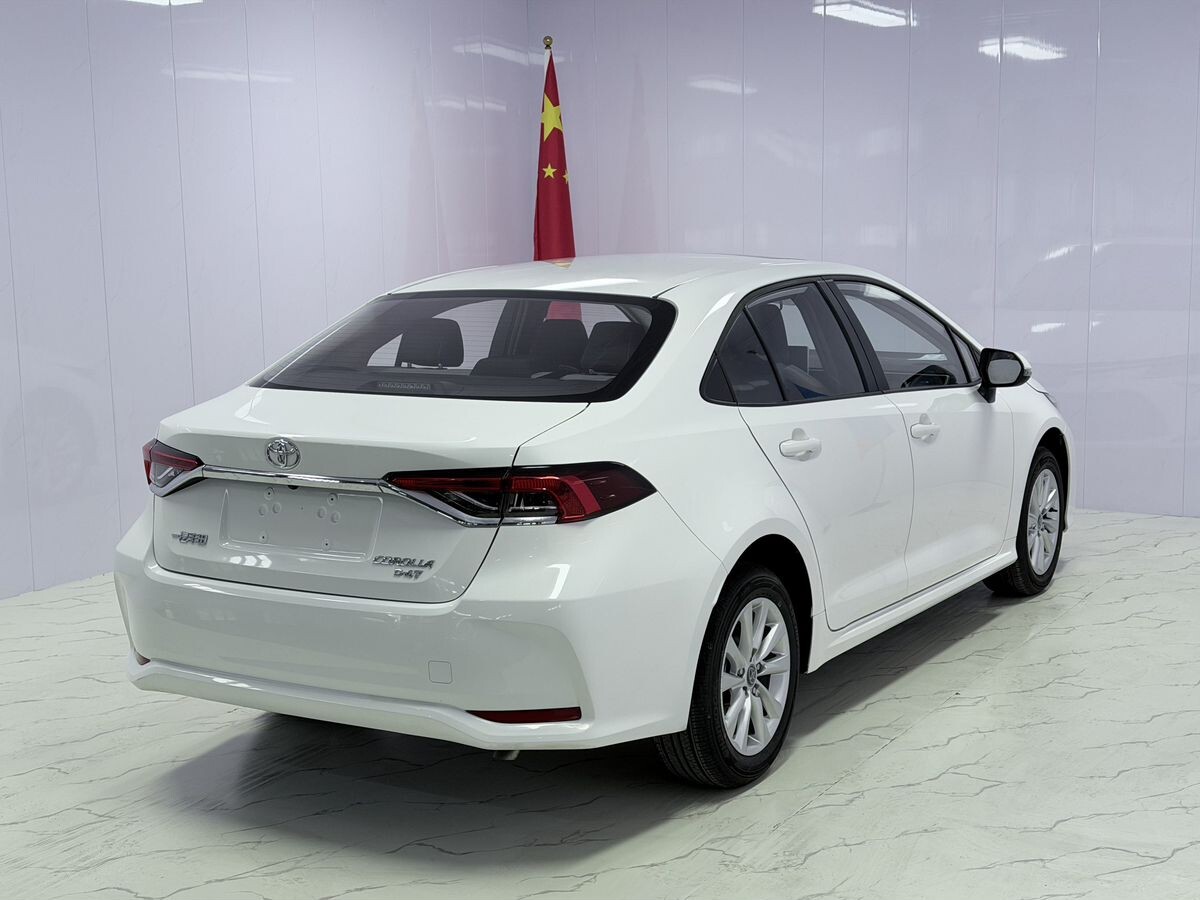 Toyota Corolla 2023 - фото автомобиля