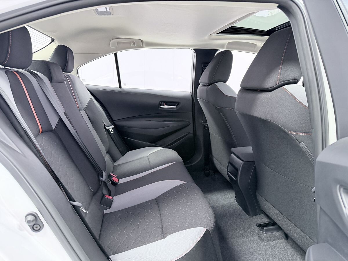 Toyota Corolla 2023 - фото автомобиля