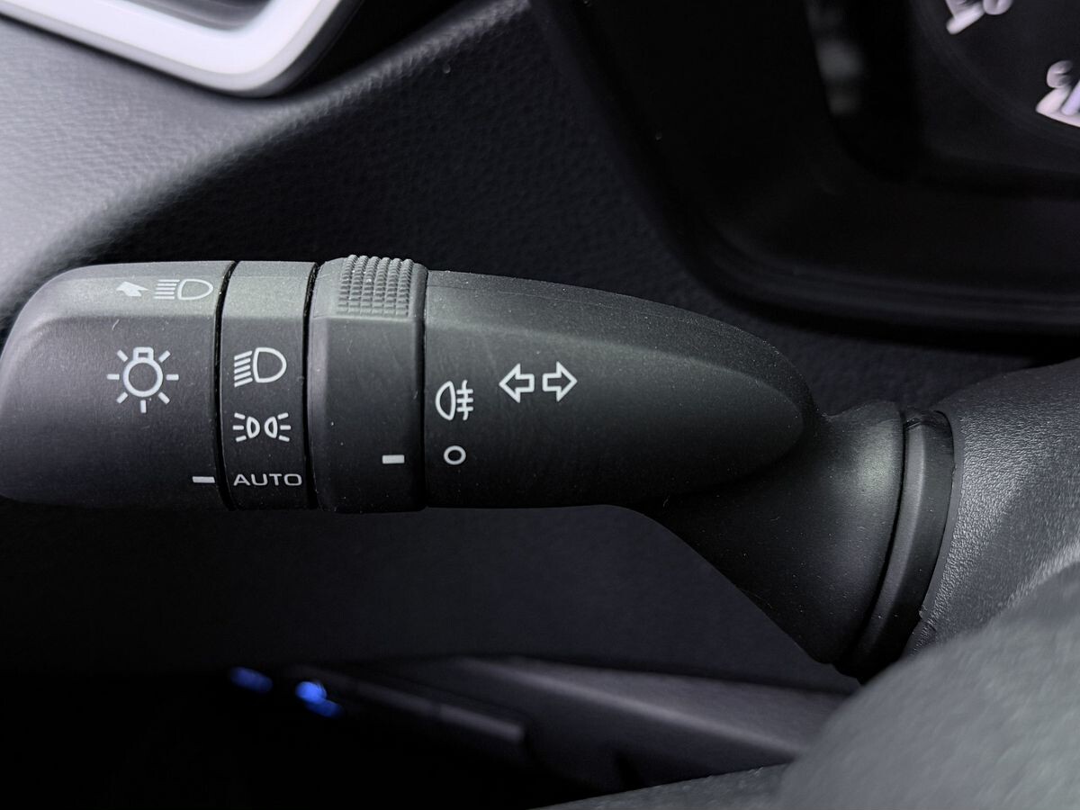 Toyota Levin 2022 - фото автомобиля