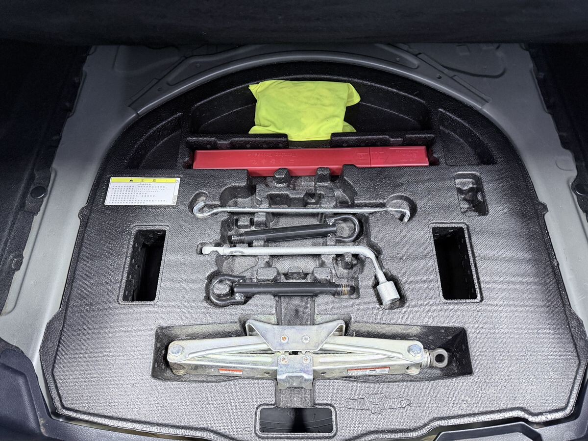 Toyota Levin 2021 - фото автомобиля