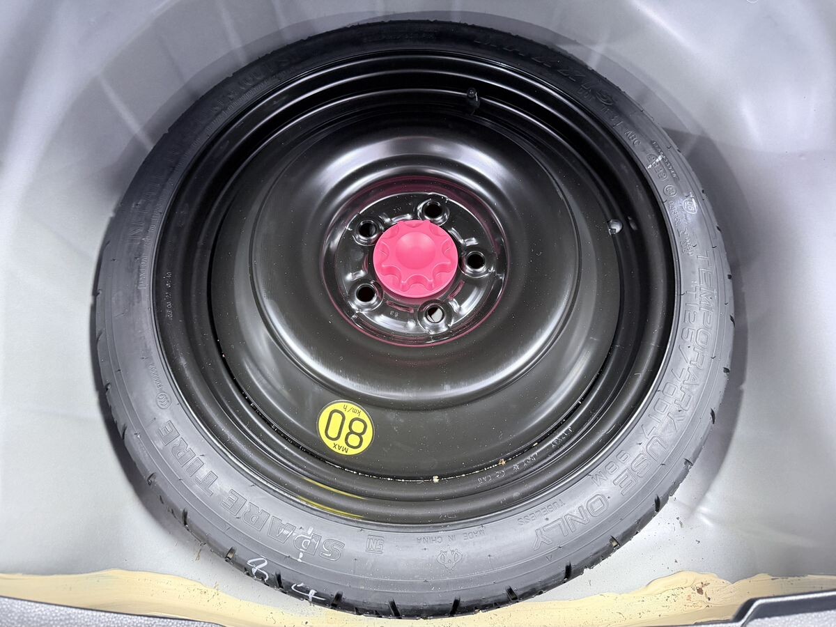 Toyota Levin 2022 - фото автомобиля