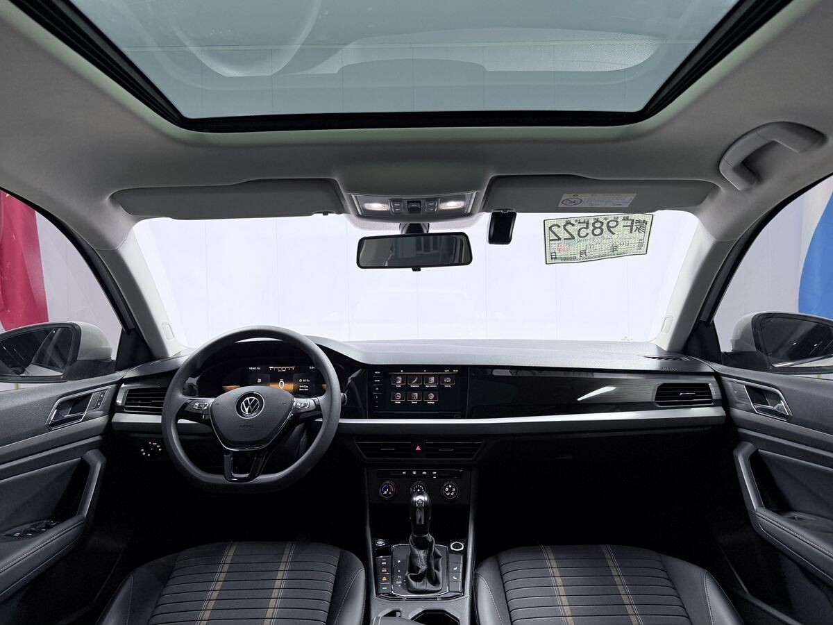 Volkswagen Lavida 2022 - фото автомобиля