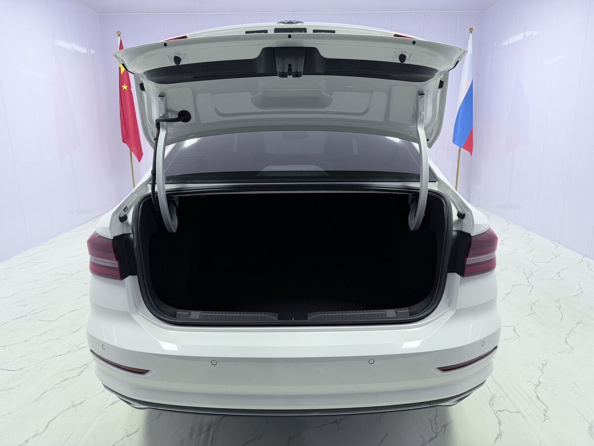 Volkswagen Lavida 2022 - фото автомобиля