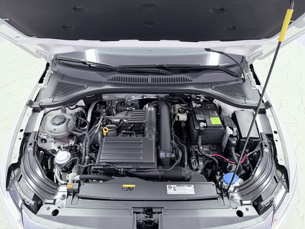 Volkswagen Lavida 2022 - фото автомобиля