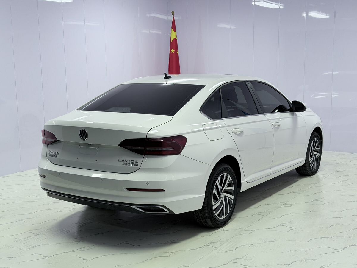 Volkswagen Lavida 2022 - фото автомобиля