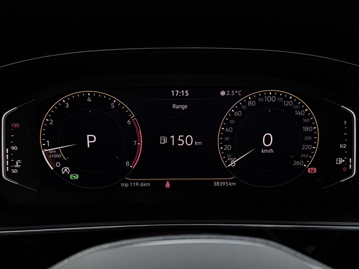 Volkswagen Passat 2022 - фото автомобиля