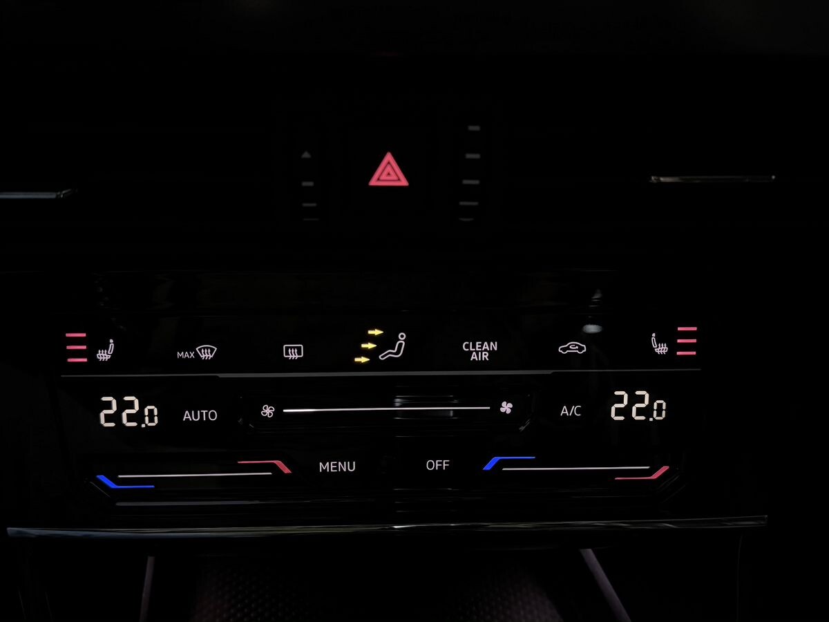 Volkswagen Passat 2022 - фото автомобиля