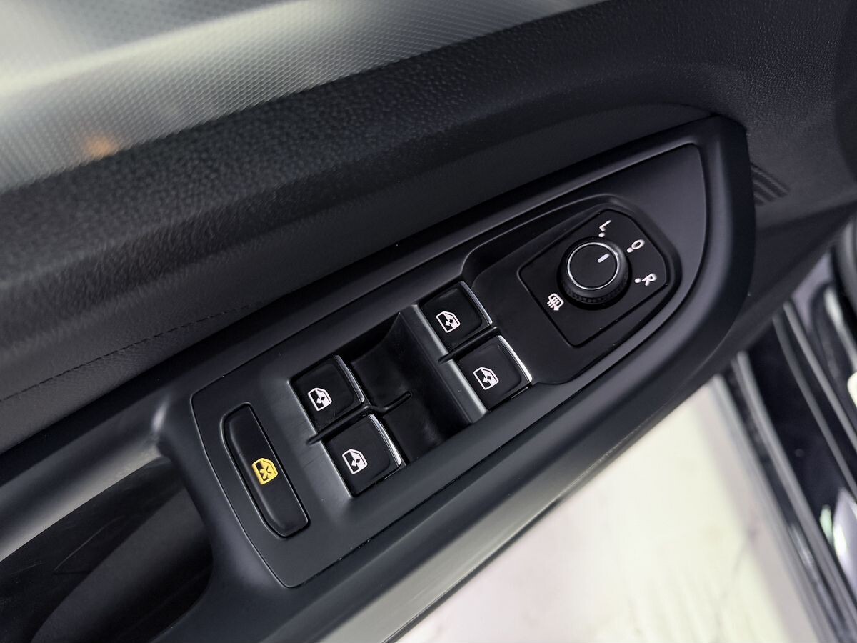 Volkswagen Passat 2022 - фото автомобиля