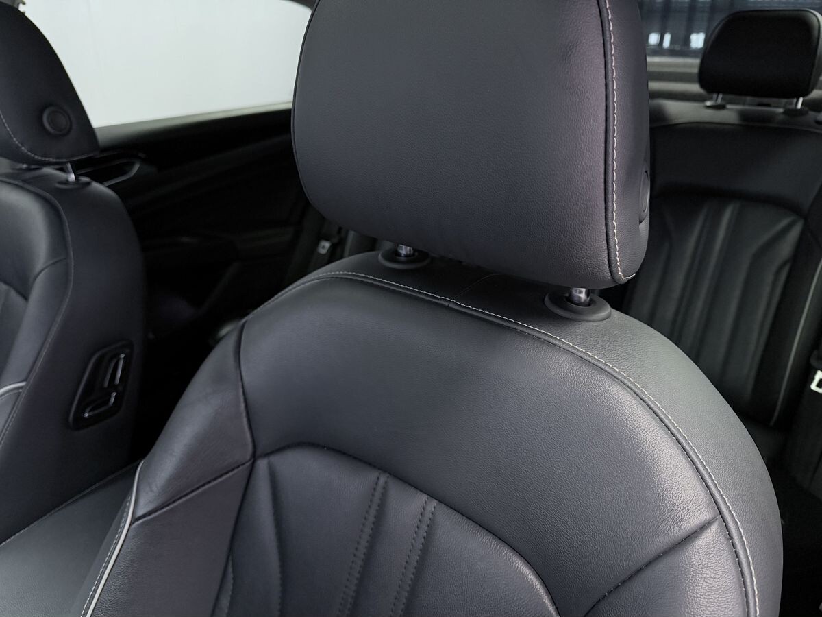 Volkswagen Passat 2022 - фото автомобиля