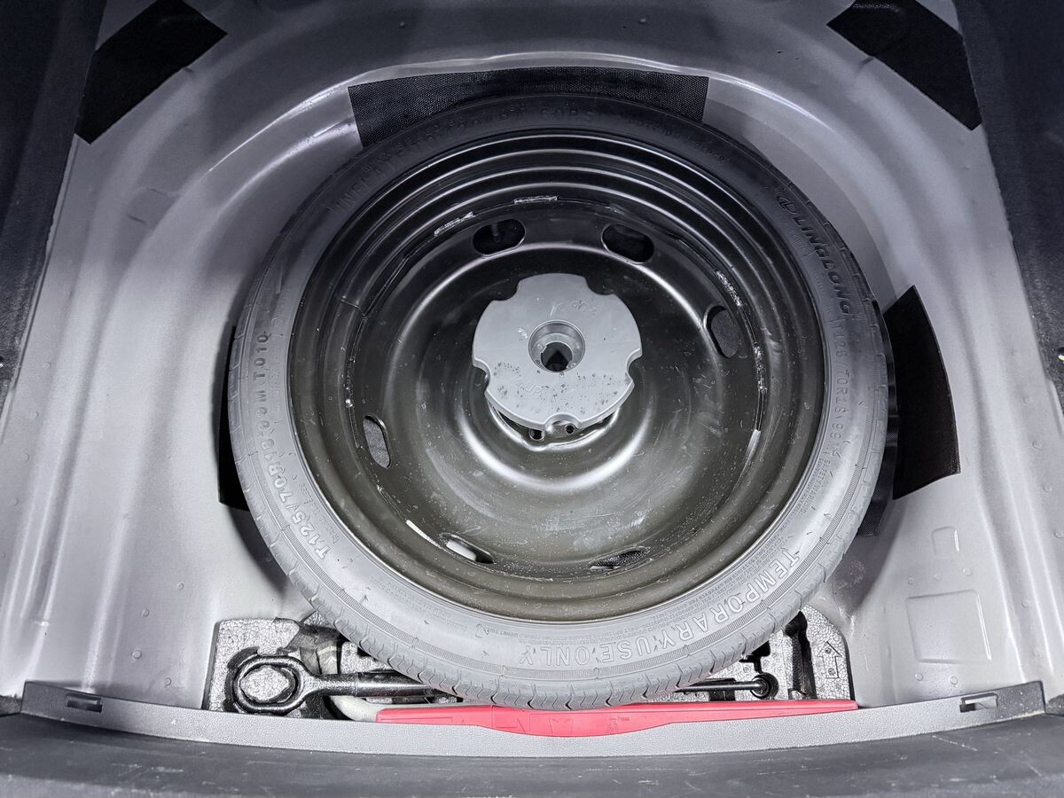 Volkswagen Passat 2022 - фото автомобиля