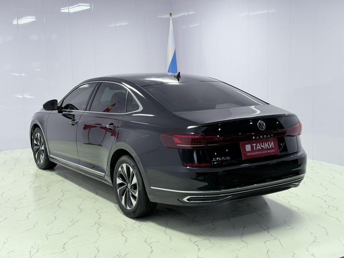 Volkswagen Passat 2022 - фото автомобиля