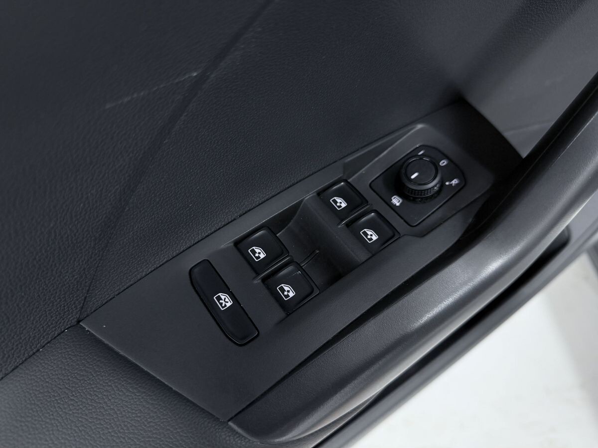 Volkswagen T-Cross 2022 - фото автомобиля