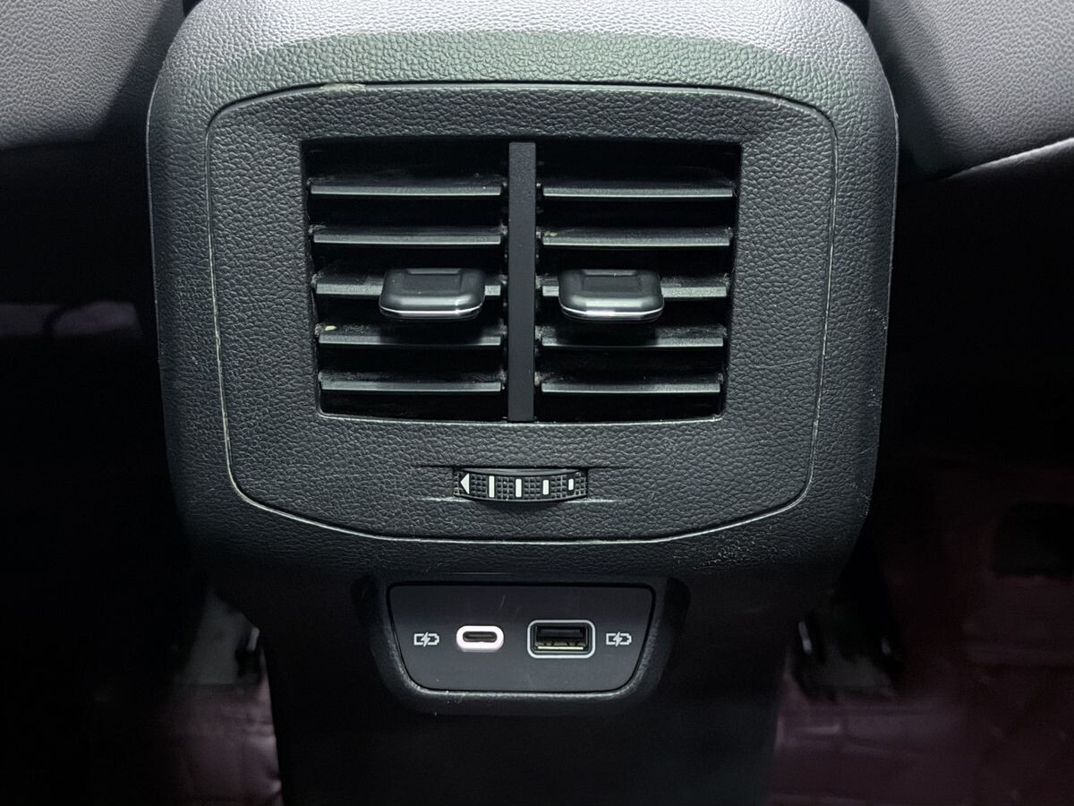 Volkswagen T-Cross 2022 - фото автомобиля