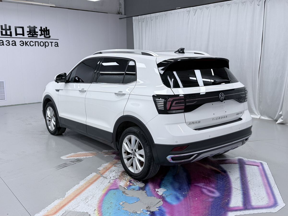 Volkswagen T-Cross 2022 - фото автомобиля