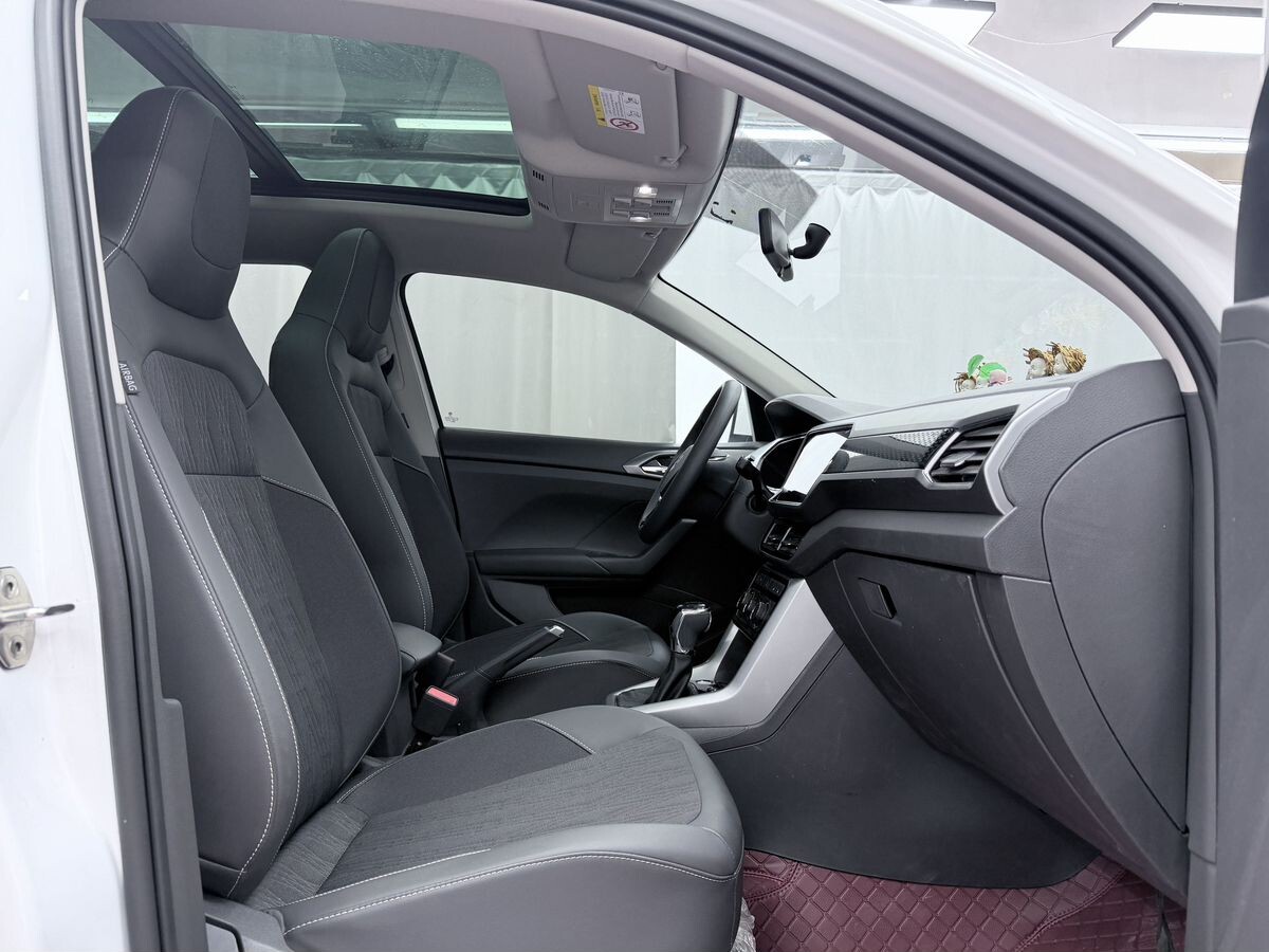 Volkswagen T-Cross 2022 - фото автомобиля