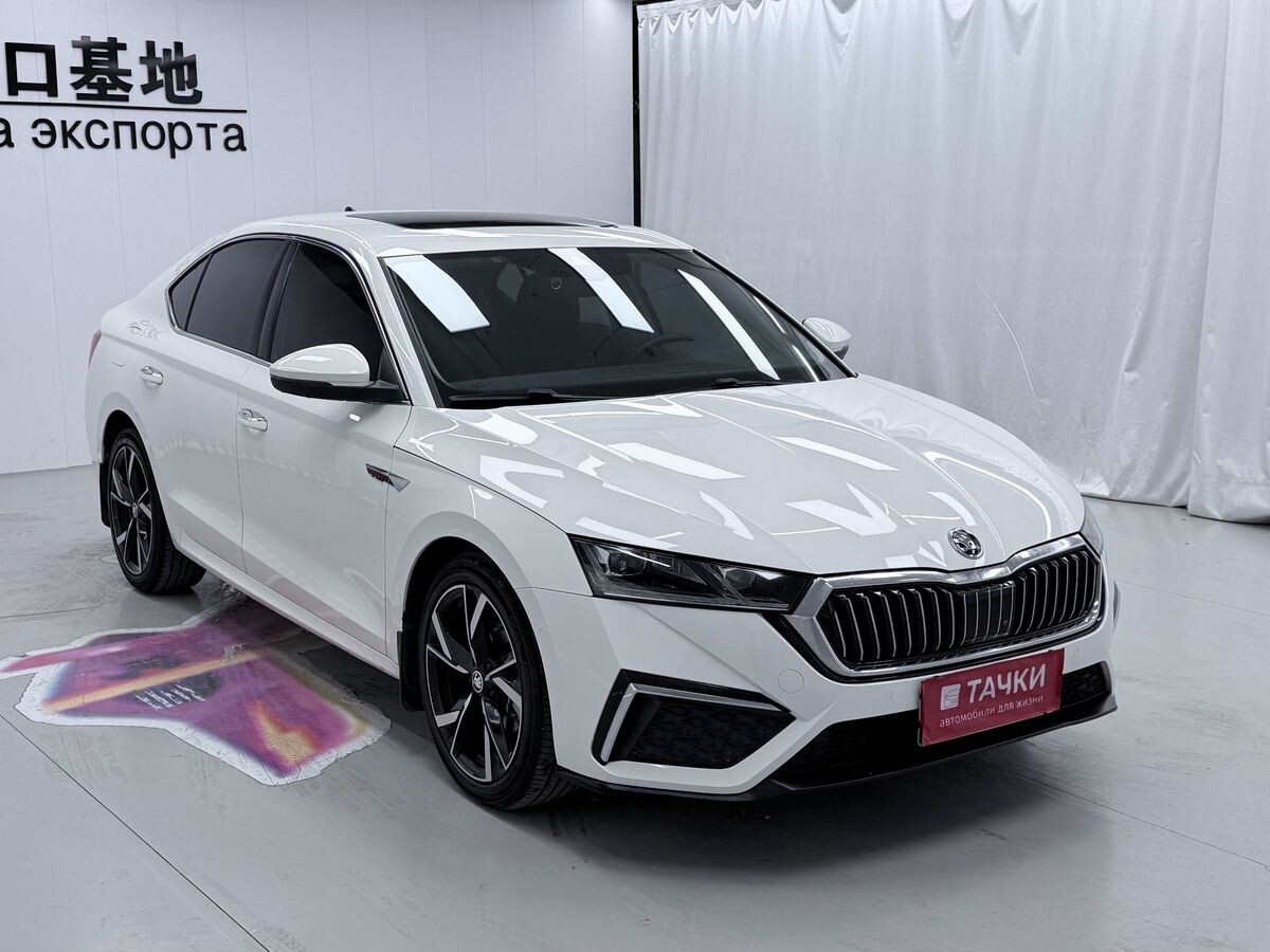 Skoda Octavia 2022 - фото автомобиля
