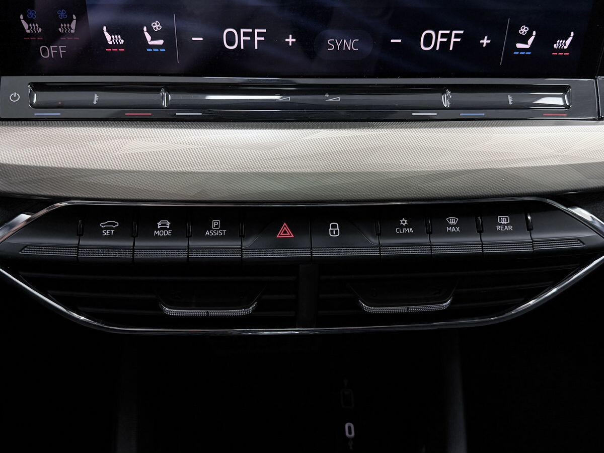 Skoda Octavia 2022 - фото автомобиля