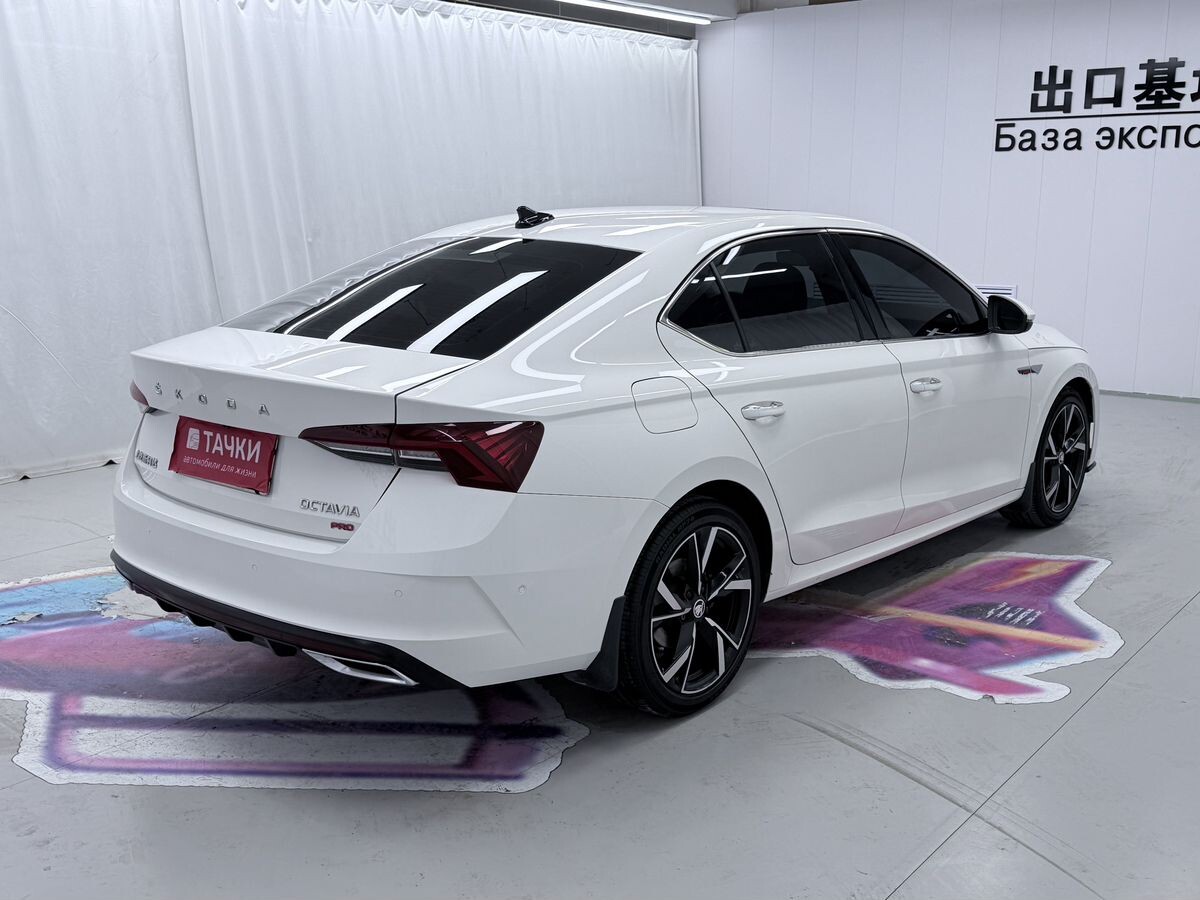 Skoda Octavia 2022 - фото автомобиля
