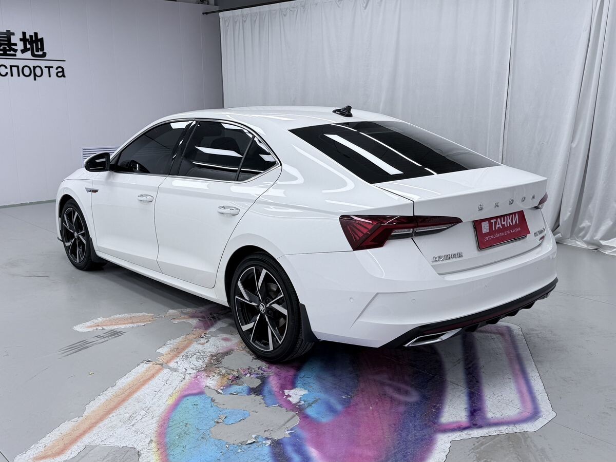 Skoda Octavia 2022 - фото автомобиля