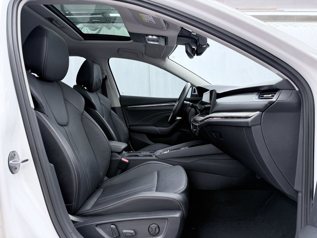 Skoda Octavia 2022 - фото автомобиля