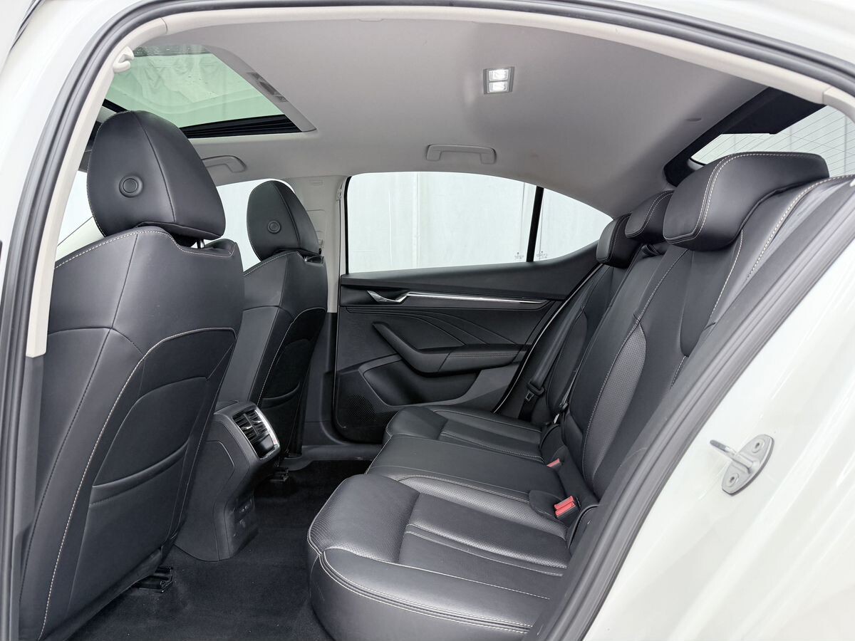 Skoda Octavia 2022 - фото автомобиля