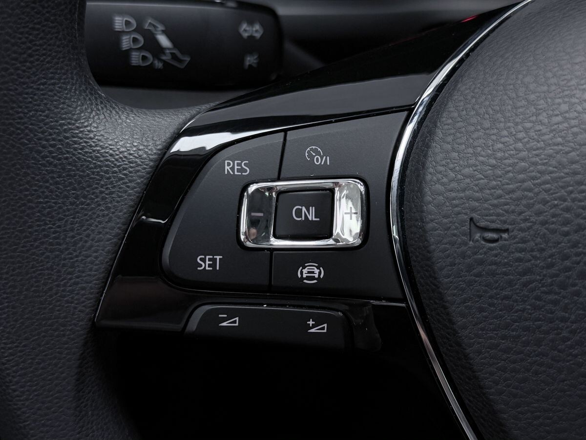 Volkswagen T-Cross 2021 - фото автомобиля