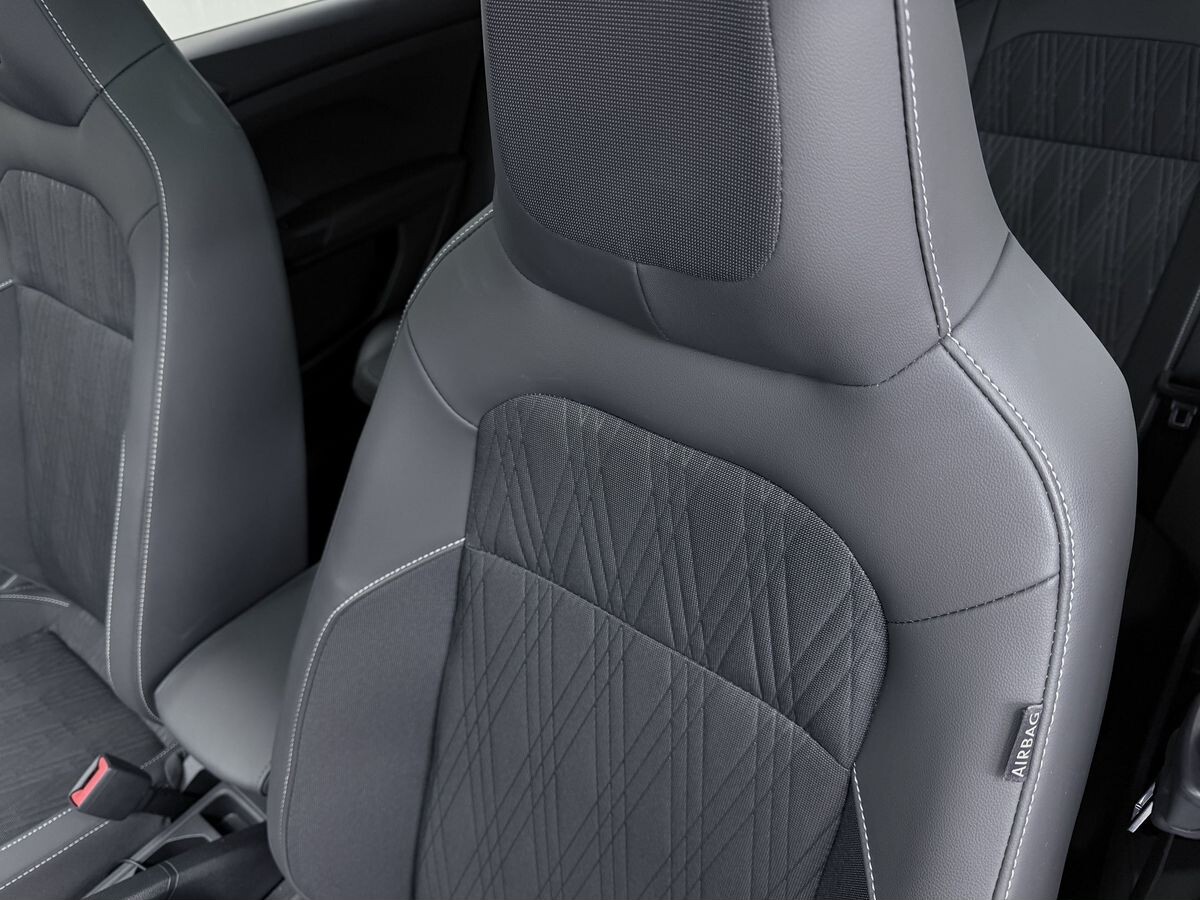 Volkswagen T-Cross 2021 - фото автомобиля