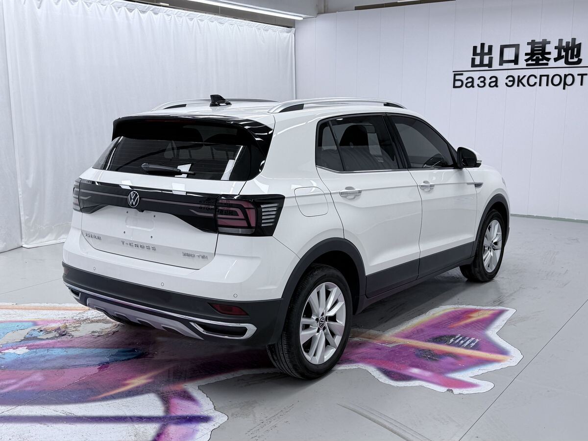 Volkswagen T-Cross 2021 - фото автомобиля
