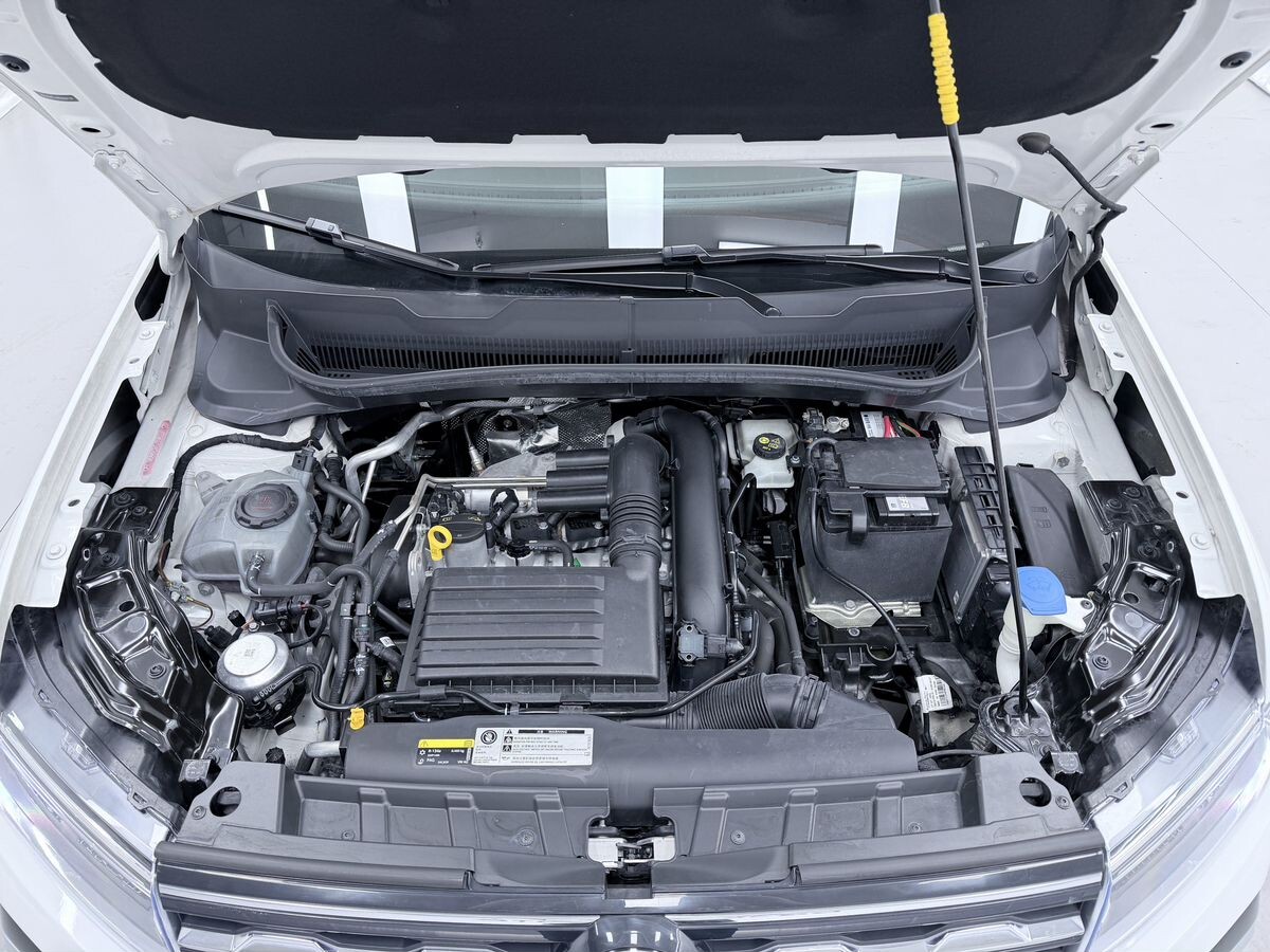 Volkswagen T-Cross 2021 - фото автомобиля